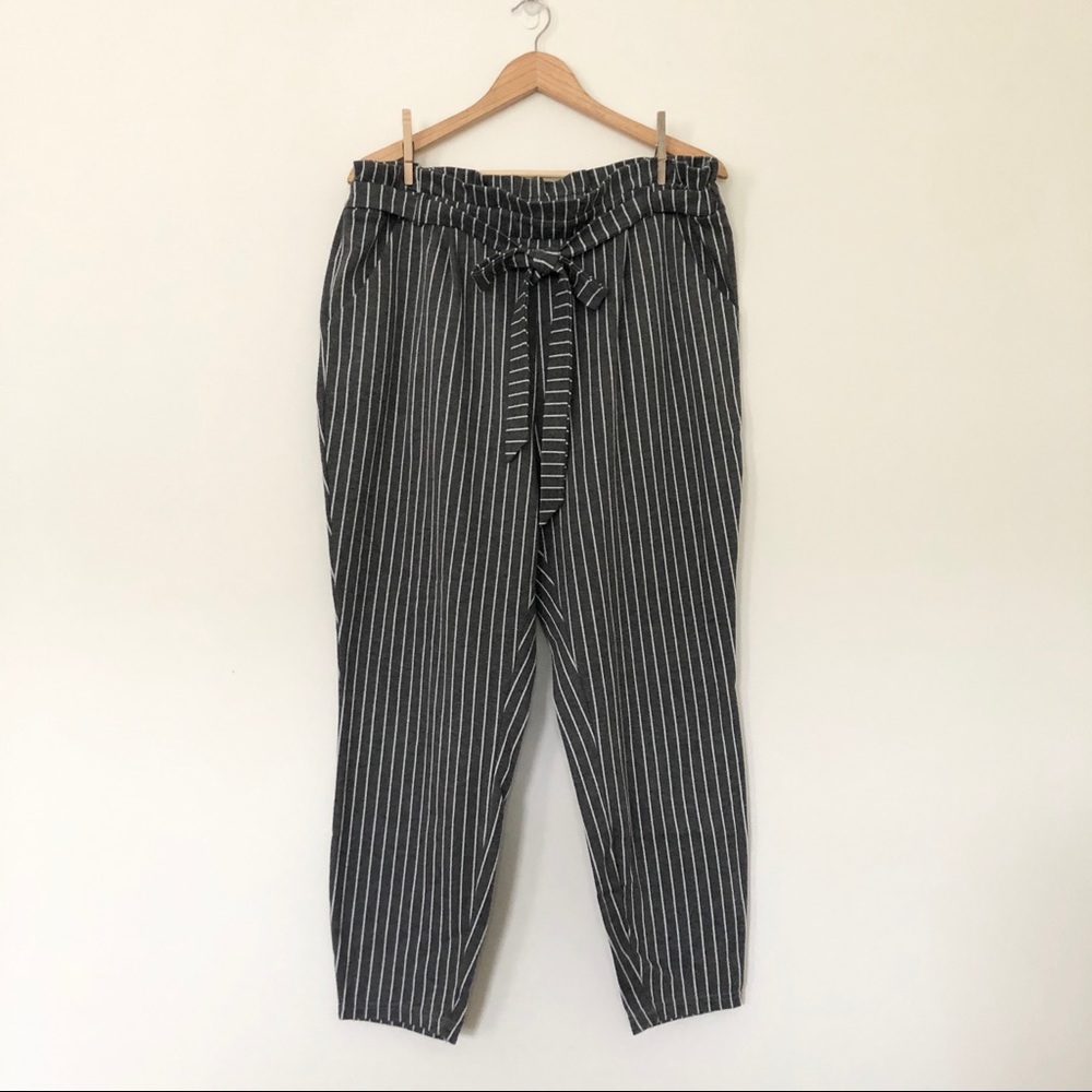 Eye Candy striped gray & white stretchy pants